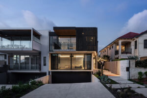 A Cave-Like Abode In Cottesloe