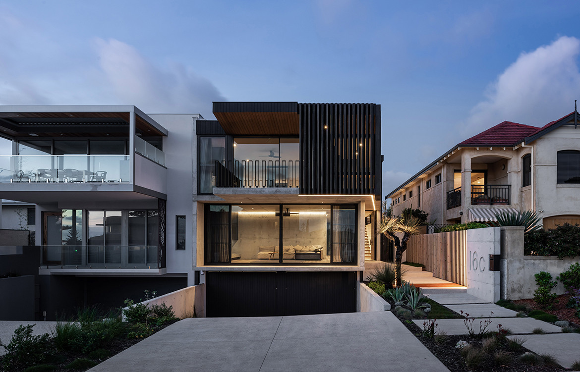 A Cave-Like Abode In Cottesloe