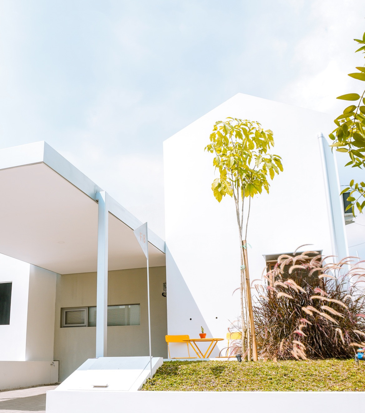 The white exterior of the Eureka House by Luwist Spatial.