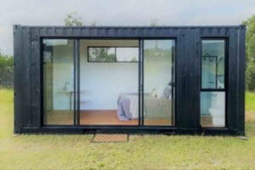 HÔMESKAPE™: Shipping Container Home Homeskape Black Series  Container  homes australia, Container house, Shipping container homes