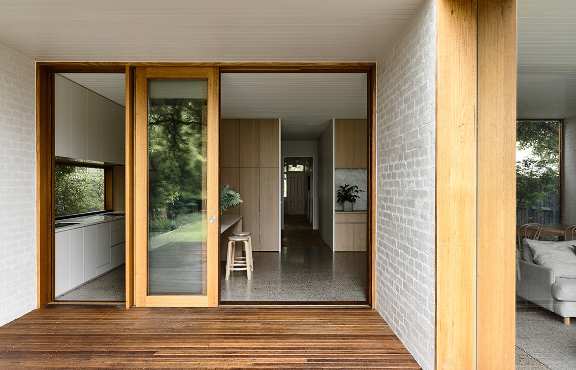 Brighton House by Rob Kennon Architects is a tidy, neutrally-toned extension to an Edwardian terrace.