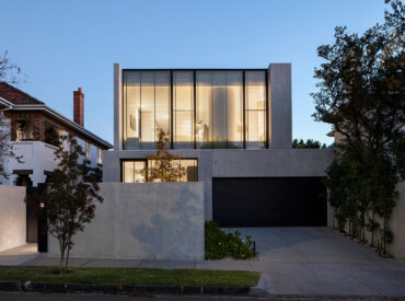 A Minimalist Residence in Toorak