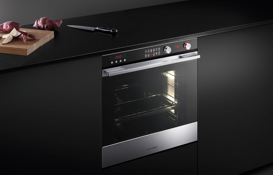 Cook in style with Fisher & Paykel’s 11 Function Pyrolytic Built-in Oven