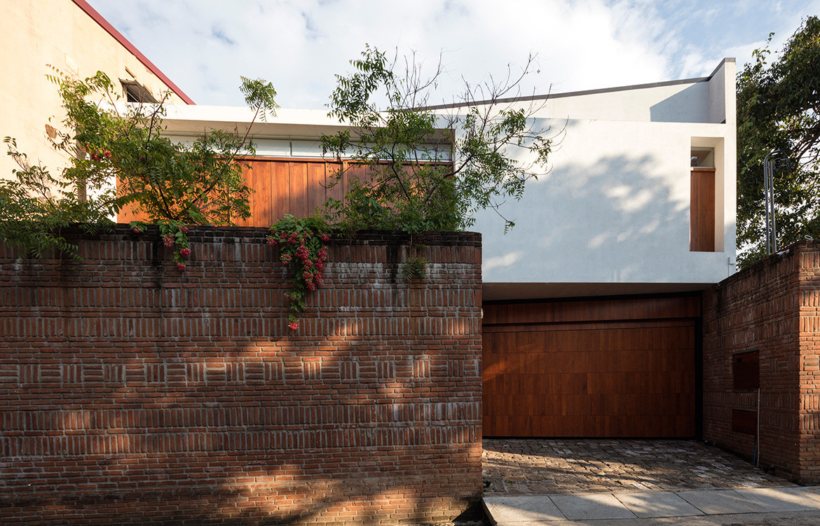 A Sri Lankan House With Transplanted Roots