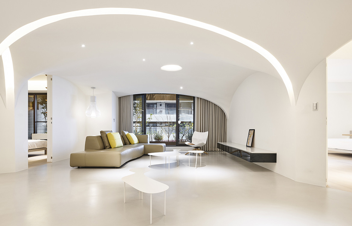 Dome-Shaped Ceilings In Taiwan’s Sunny Apartments