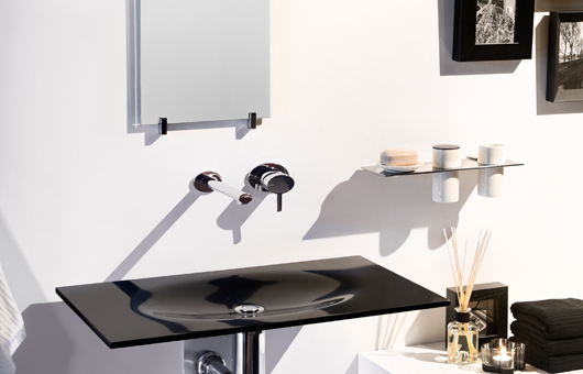 The Puddle® washbasin in black