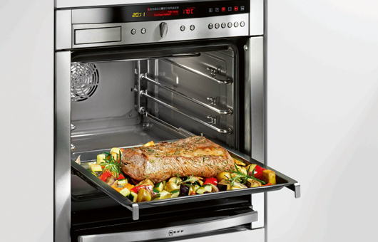 VARIOSTEAM® Oven with Slide and Hide®
