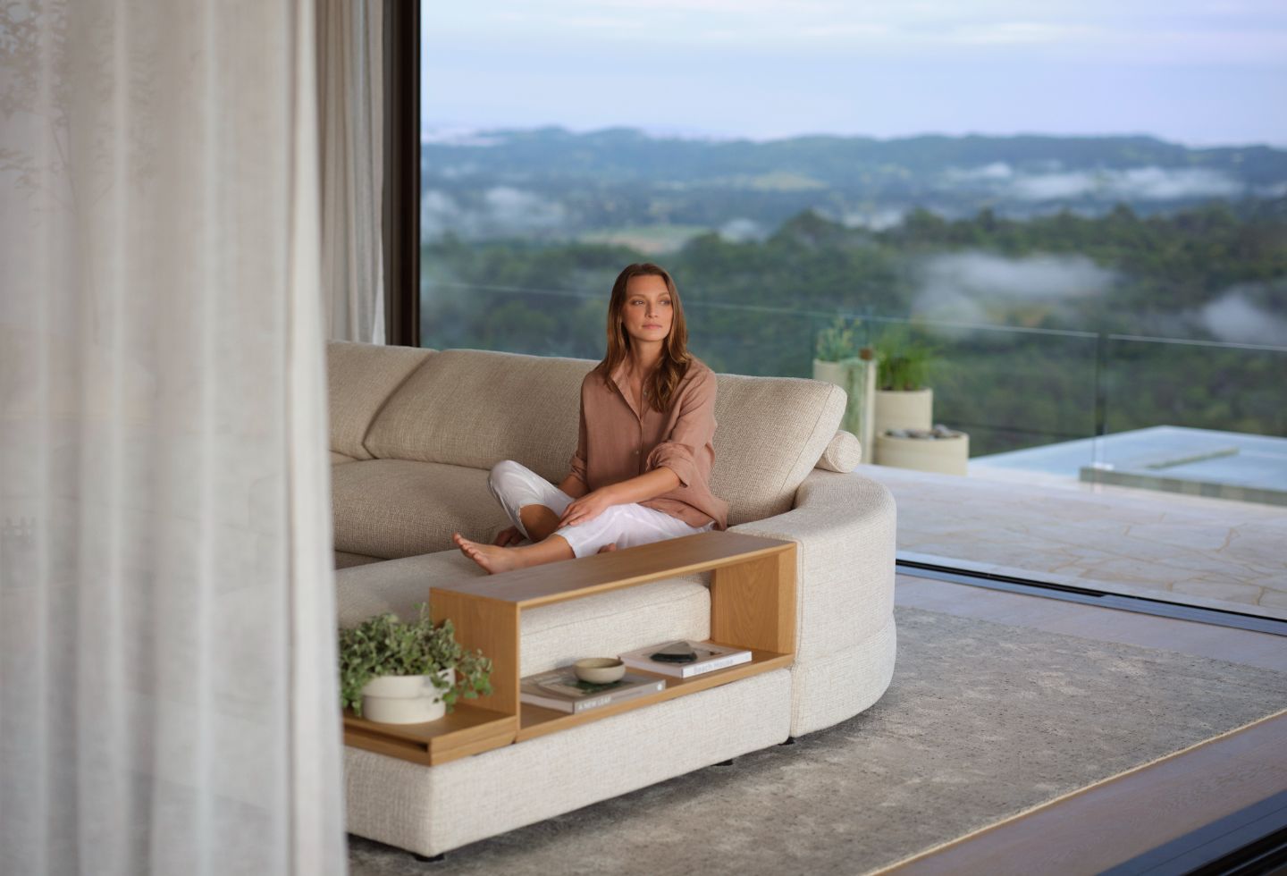 The Jasper Sofa Series: Timeless design, endless possibilities