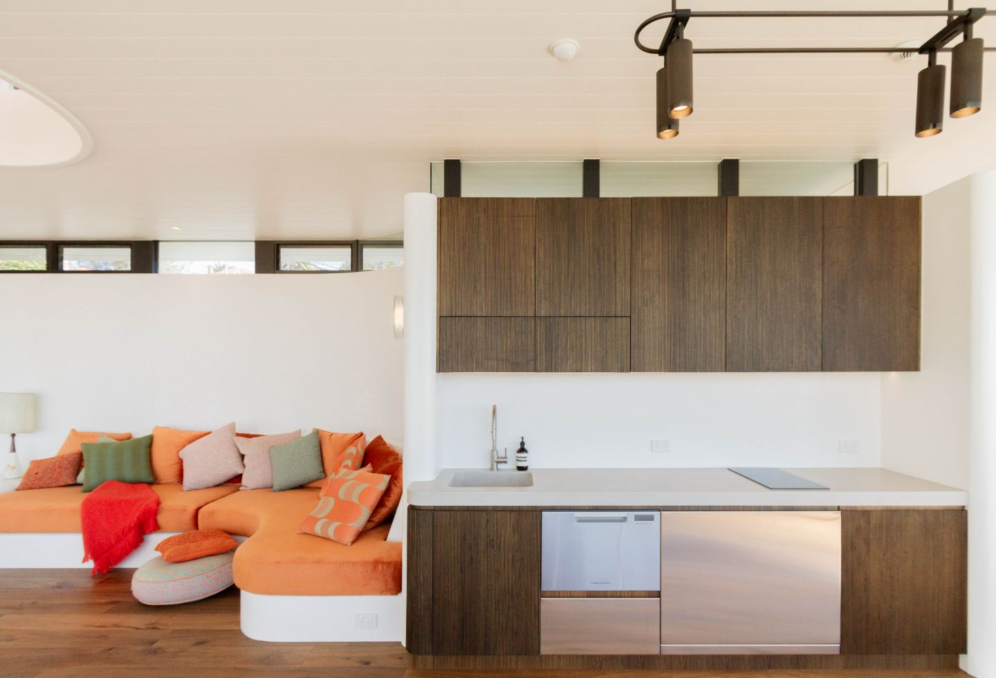 Cave Urban - Clifftop House
