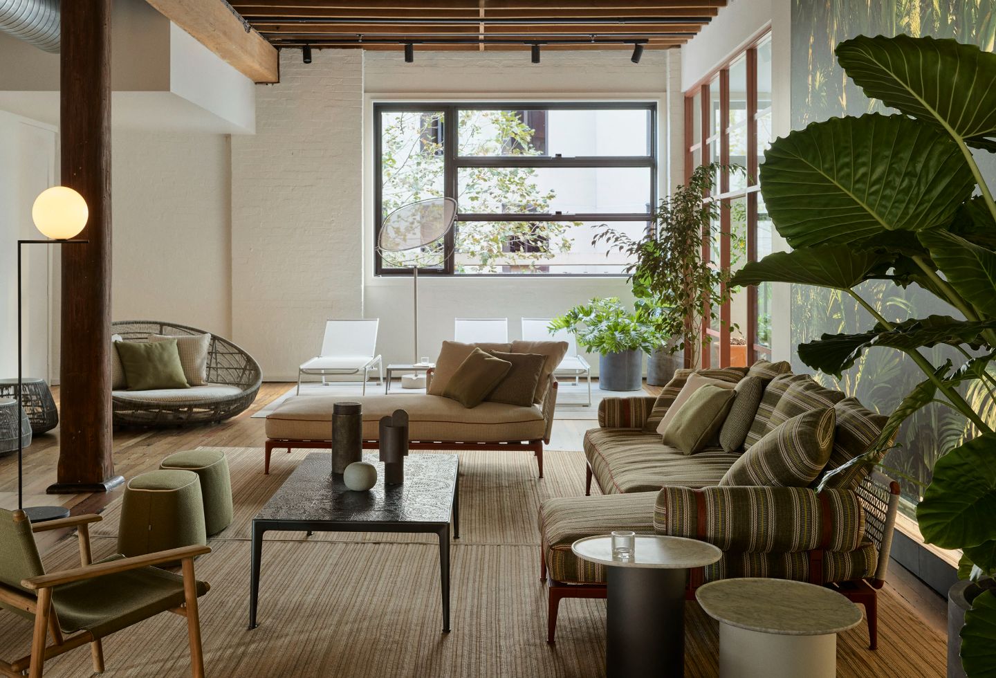 B&B Italia Outdoor showroom