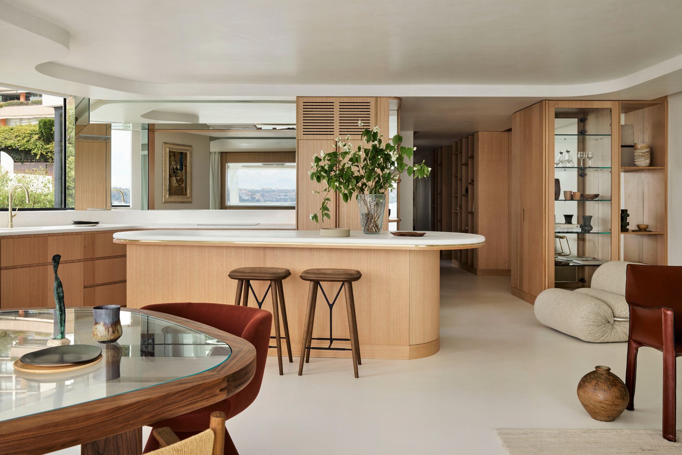 An apartment that frames Sydney Harbour