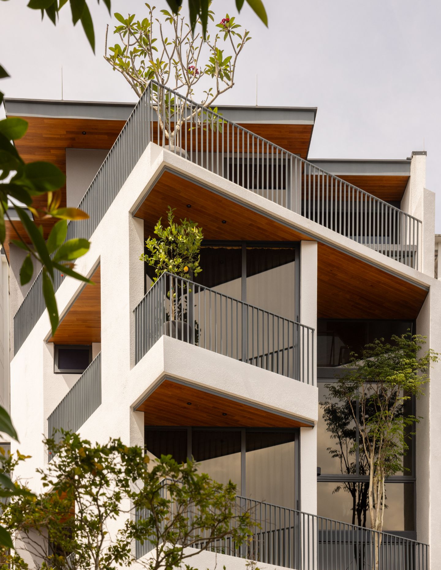 Pocket Garden House by Mark 12