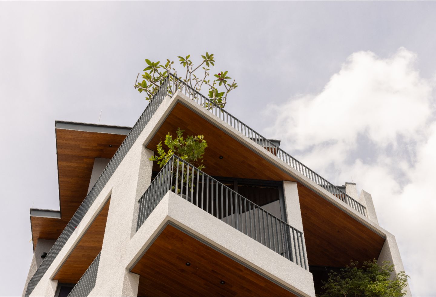 Pocket Garden House by Mark 12