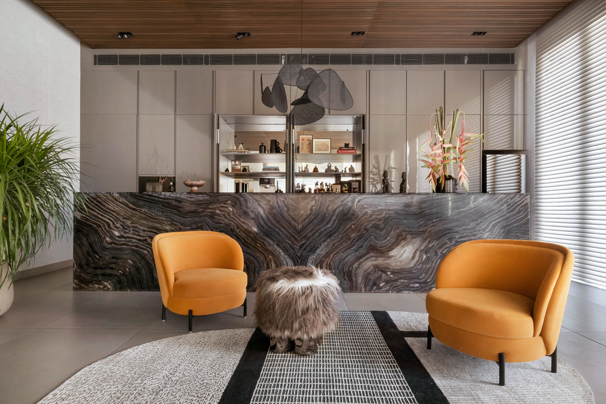 Landscape, family and some impressive structure this Indian home
