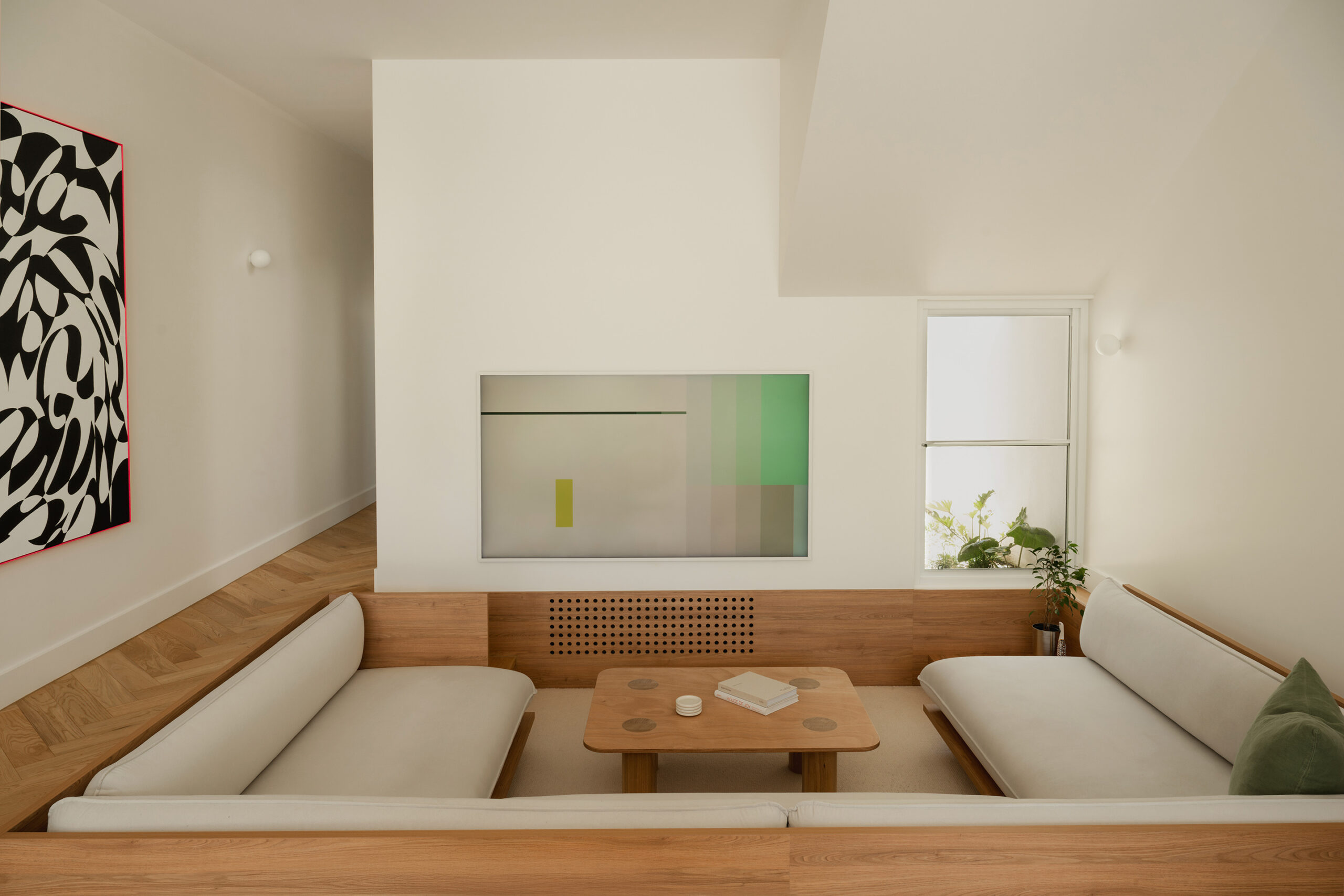 A calm, clean and restorative home for Adelaide hospitality stalwarts