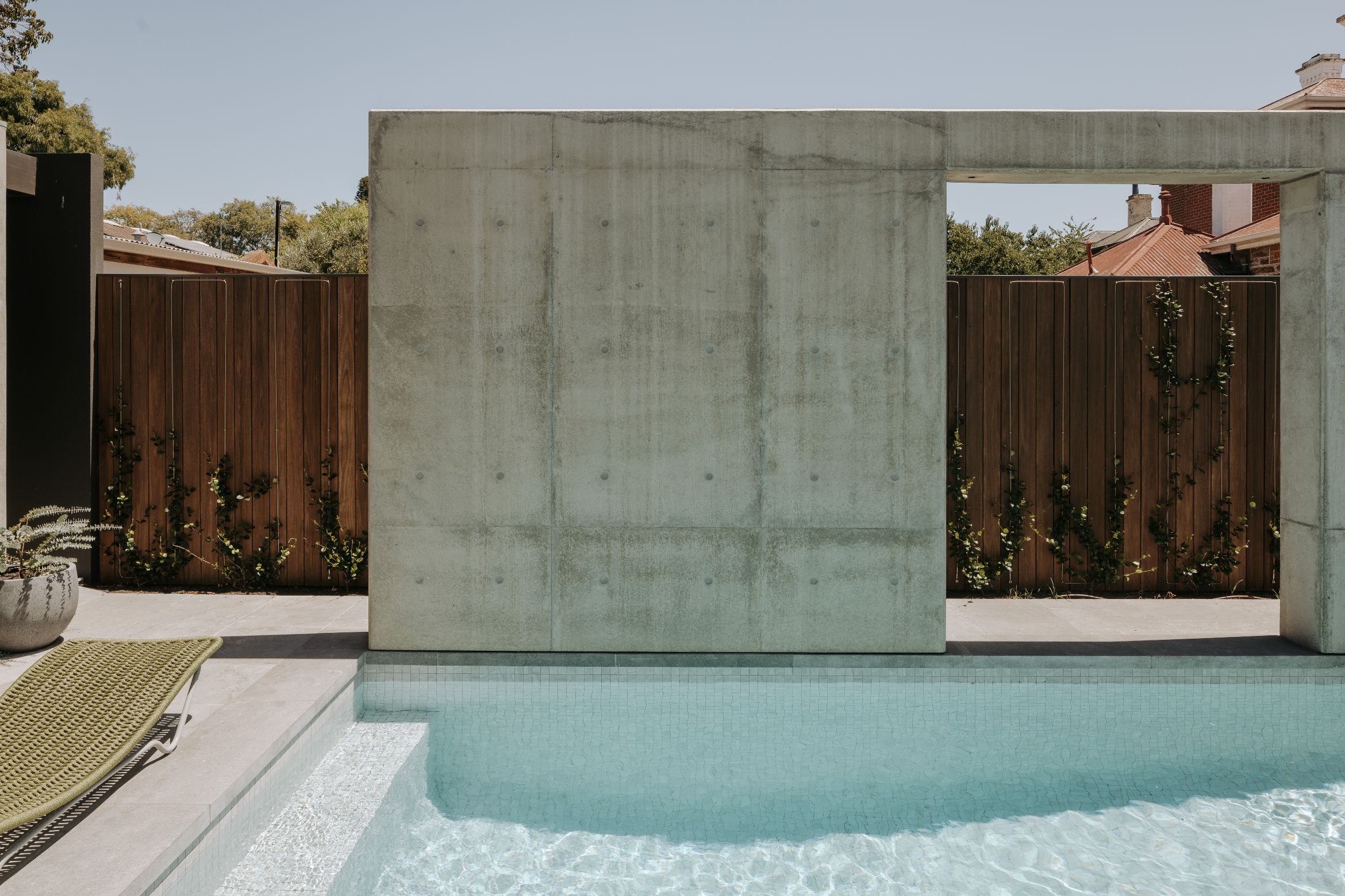 A house of volume and void centred around art