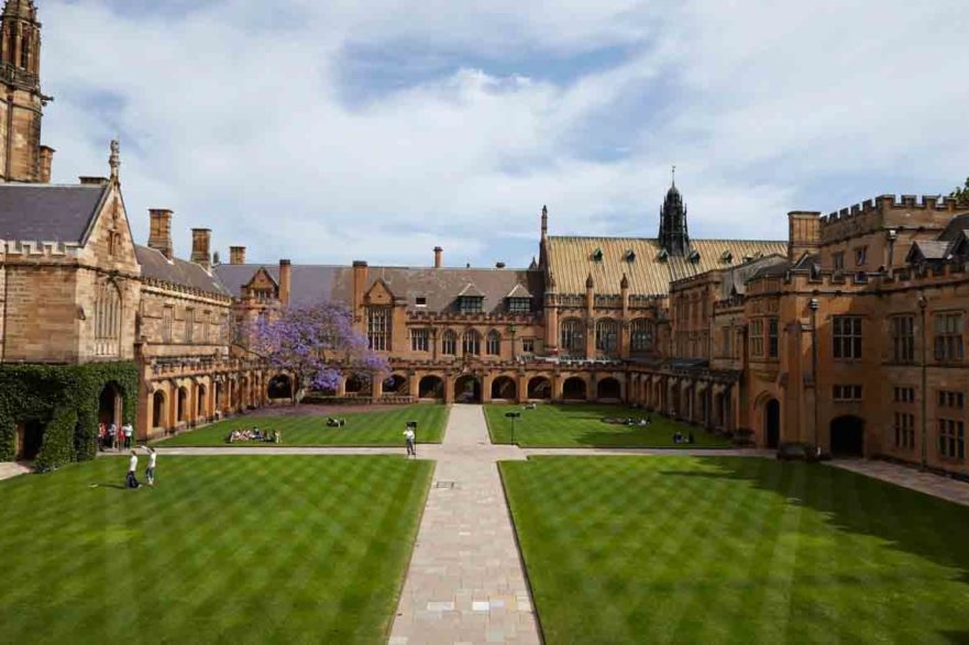the quadrangle usyd university of sydney campus hogwarts
