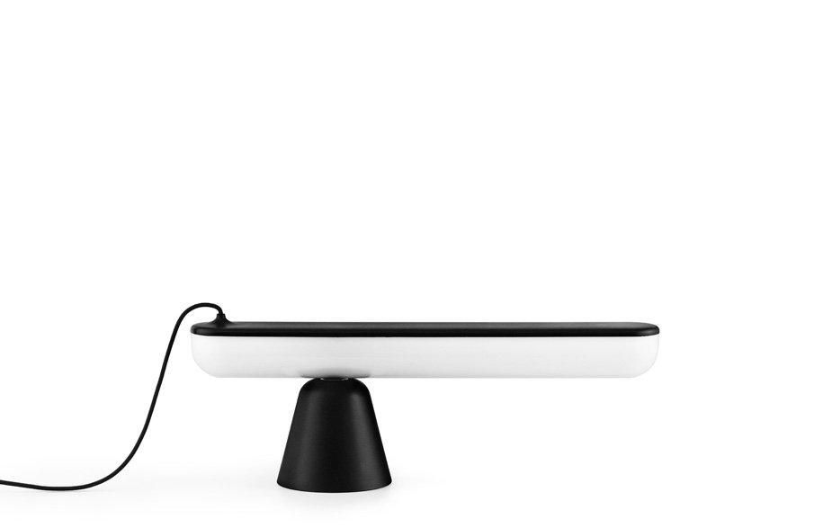 502125_Acrobat_Table_Lamp_Black_2