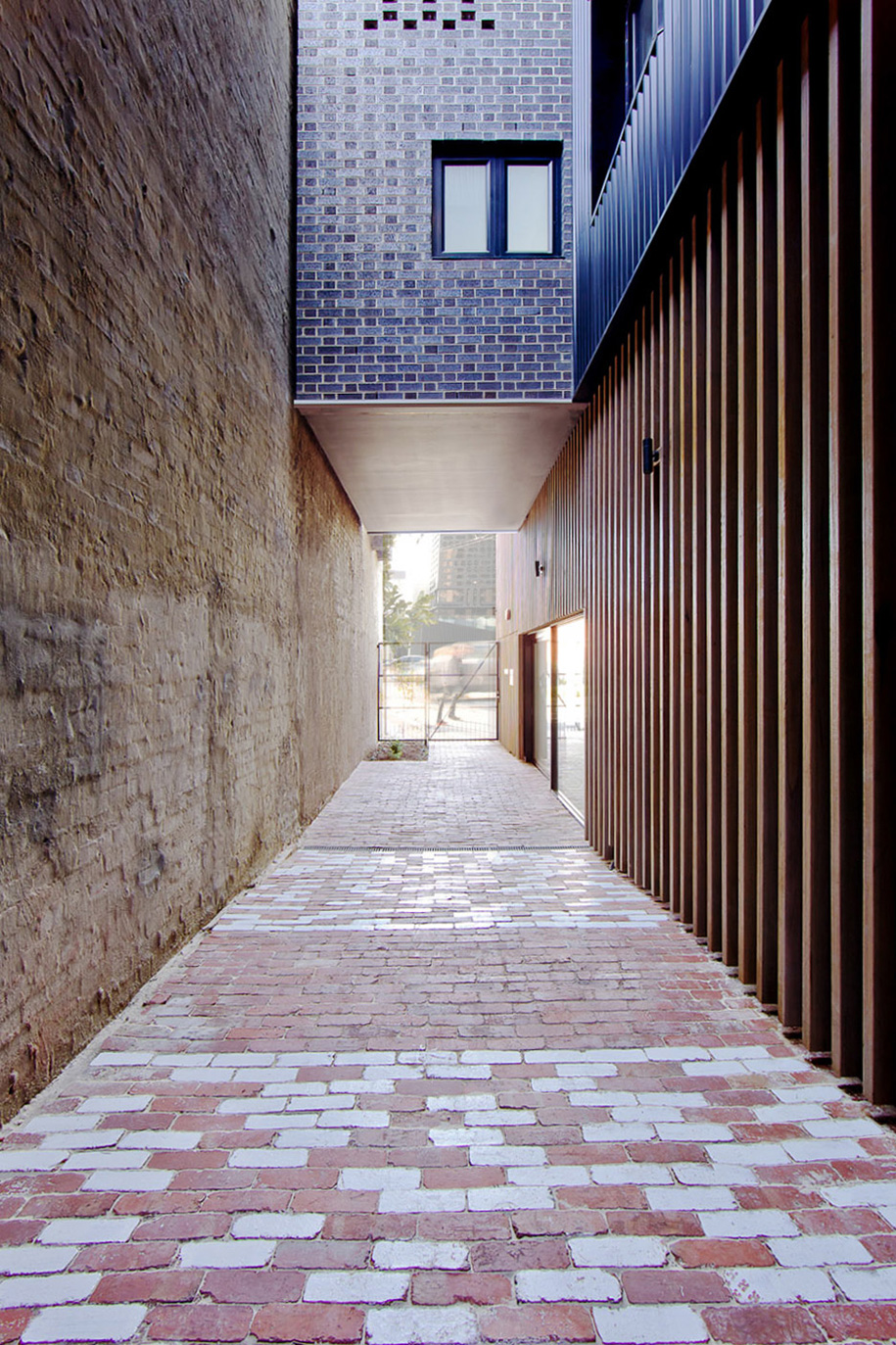 Ari-Apartments_Ola_Studio_residential-block_Melbourne_dezeen_936_5