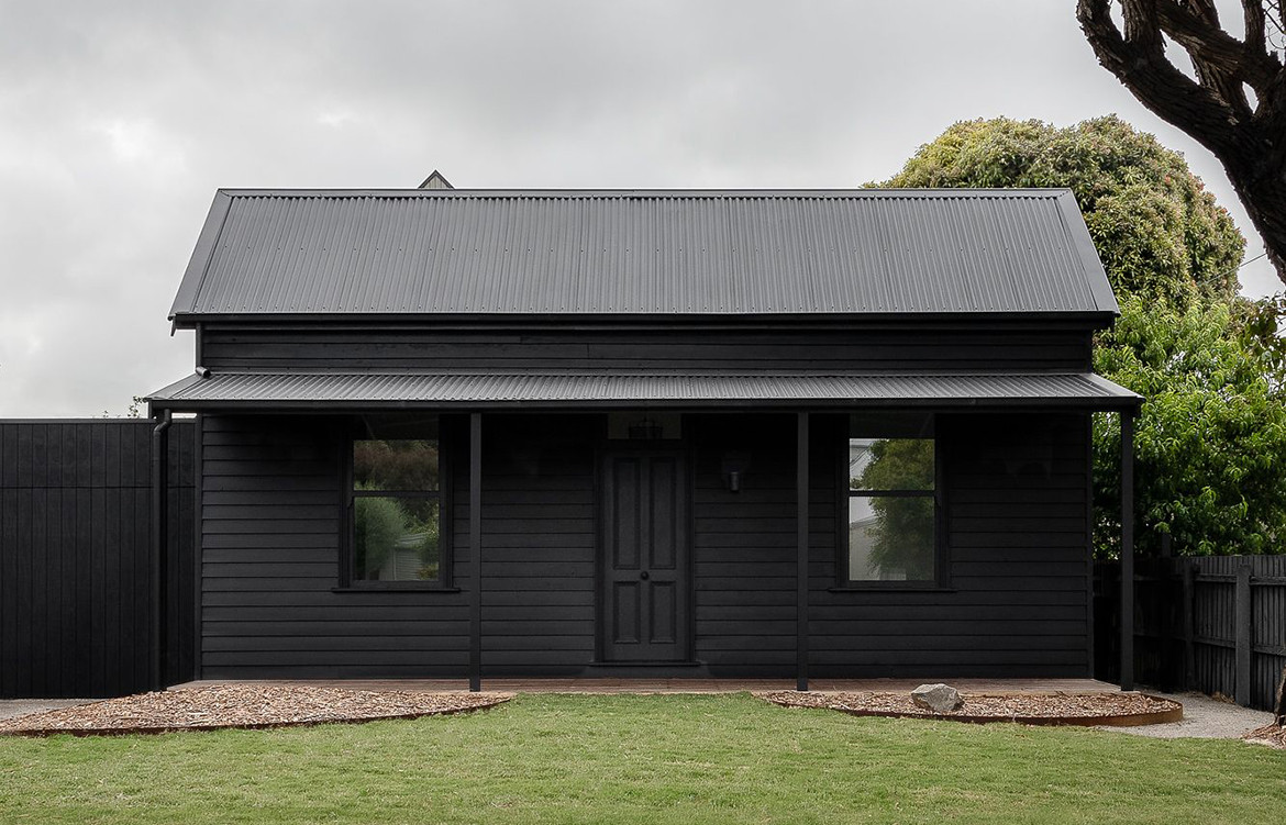 Barwon beach house adam kane architects