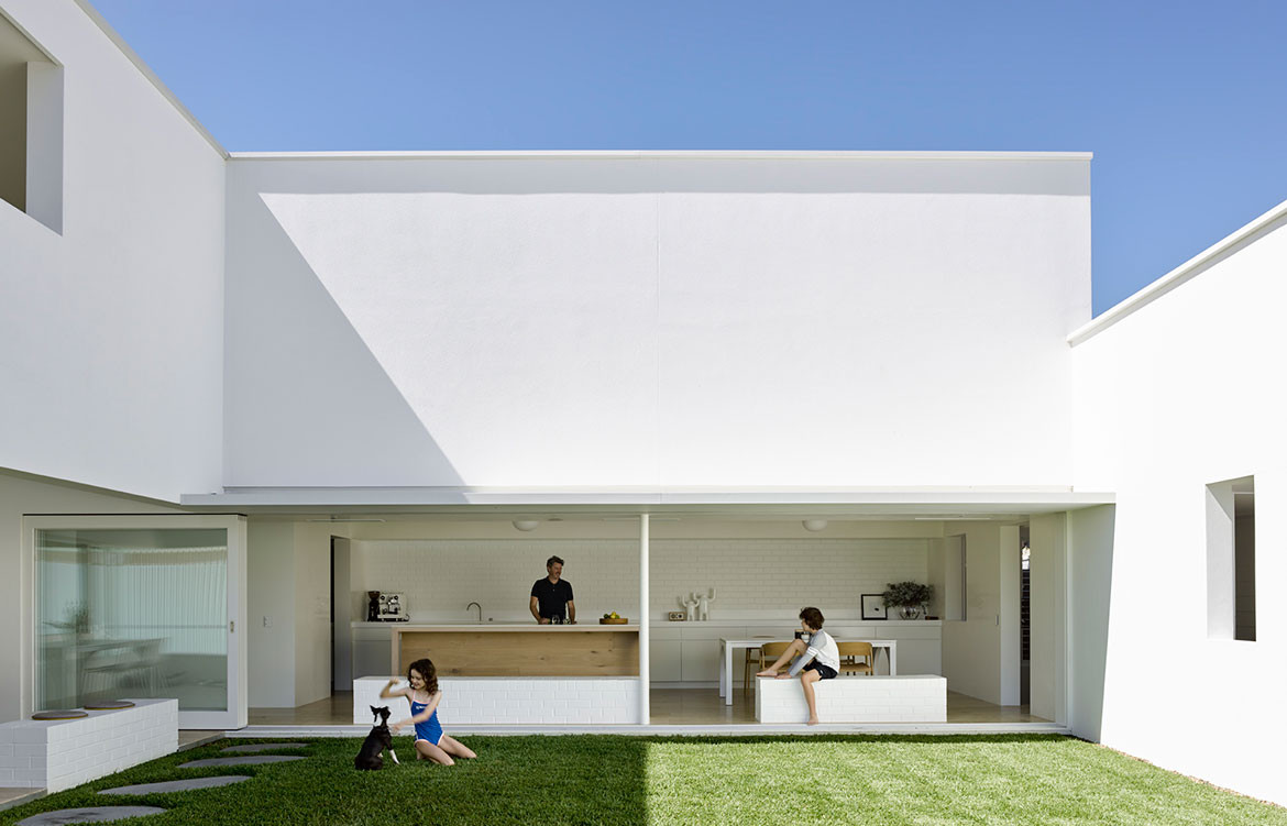 BB Residence Hogg Lamb cc Christopher Frederick Jones minimalistic exterior