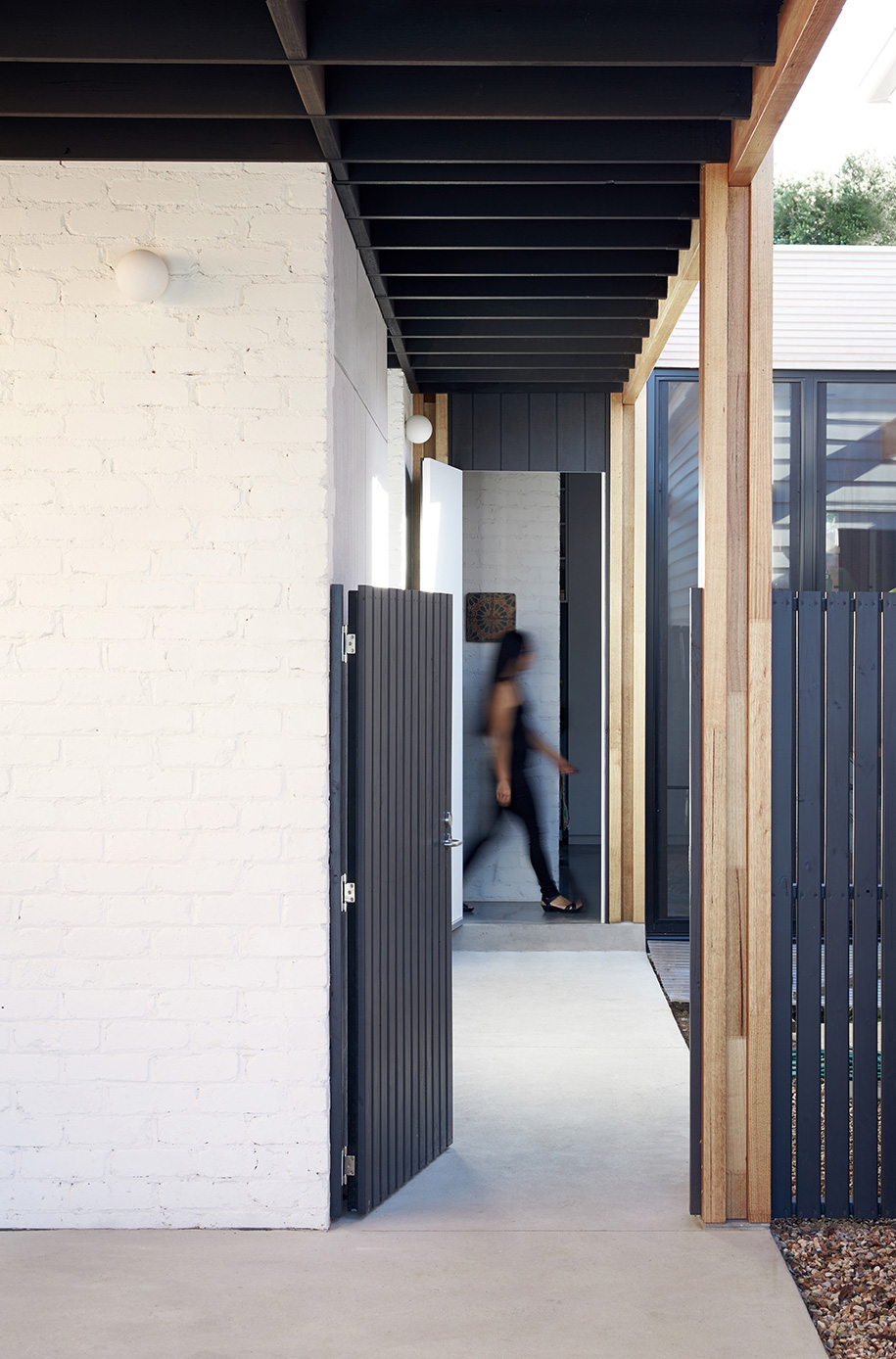 Ballantyne Foomann Architects courtyard