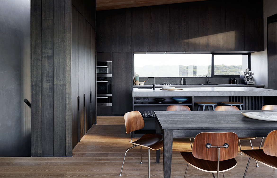 Barwon Heads House Lovell Burton Architecture CC Rory Gardiner dining kitchen