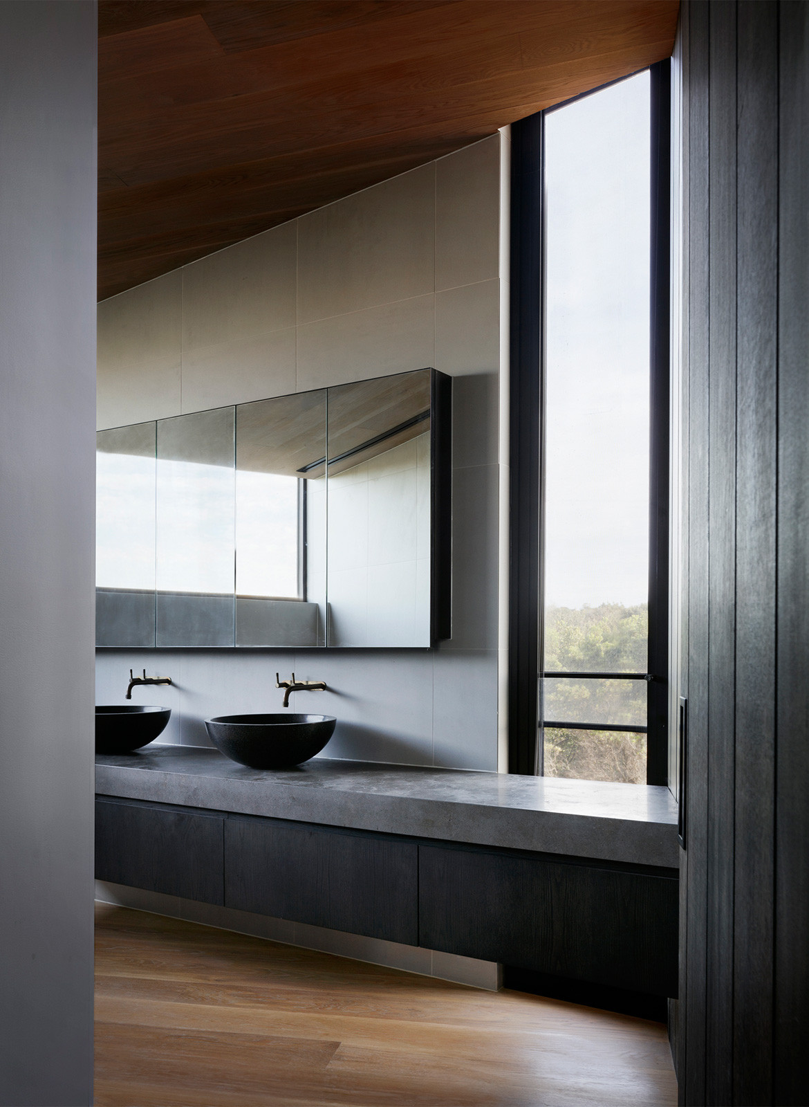 Barwon Heads House Lovell Burton Architecture CC Rory Gardiner sink