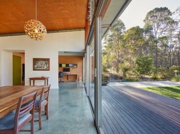 Bush House by Archterra