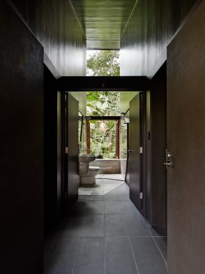 Cape Tribulation by M3 Architecture | bathroom design | interior architecture | black timber cladding