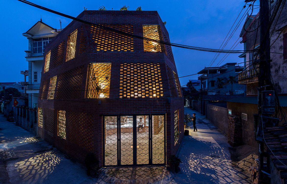 Brick Cave H&P Architects Nguyen Tien Thanh facade night