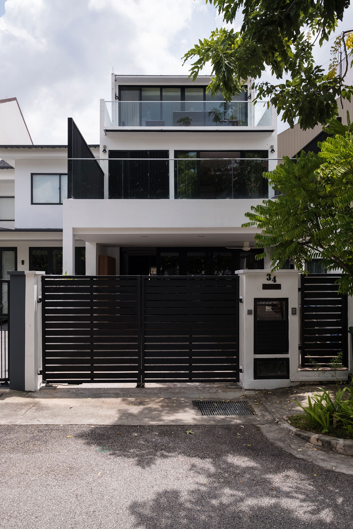 Produce Singapore family home entrance gate