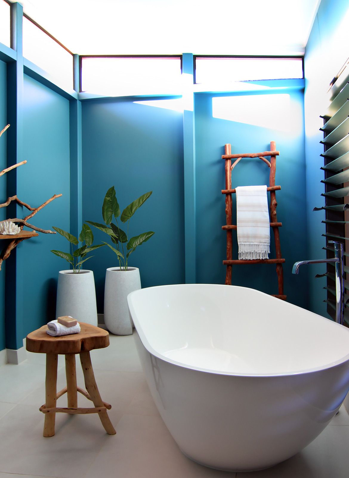 Elements of Byron Shane Thompson Architects Hotel Bathroom Design Ideas
