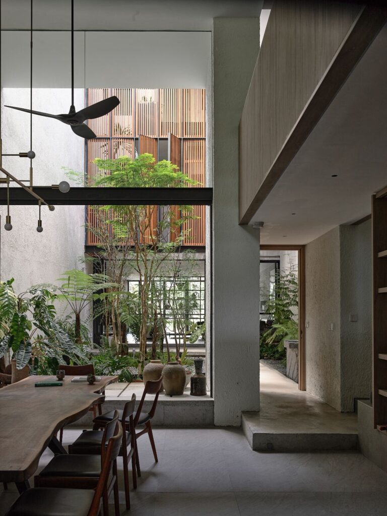 Freight Architects designs a shophouse for a collector | Habitus