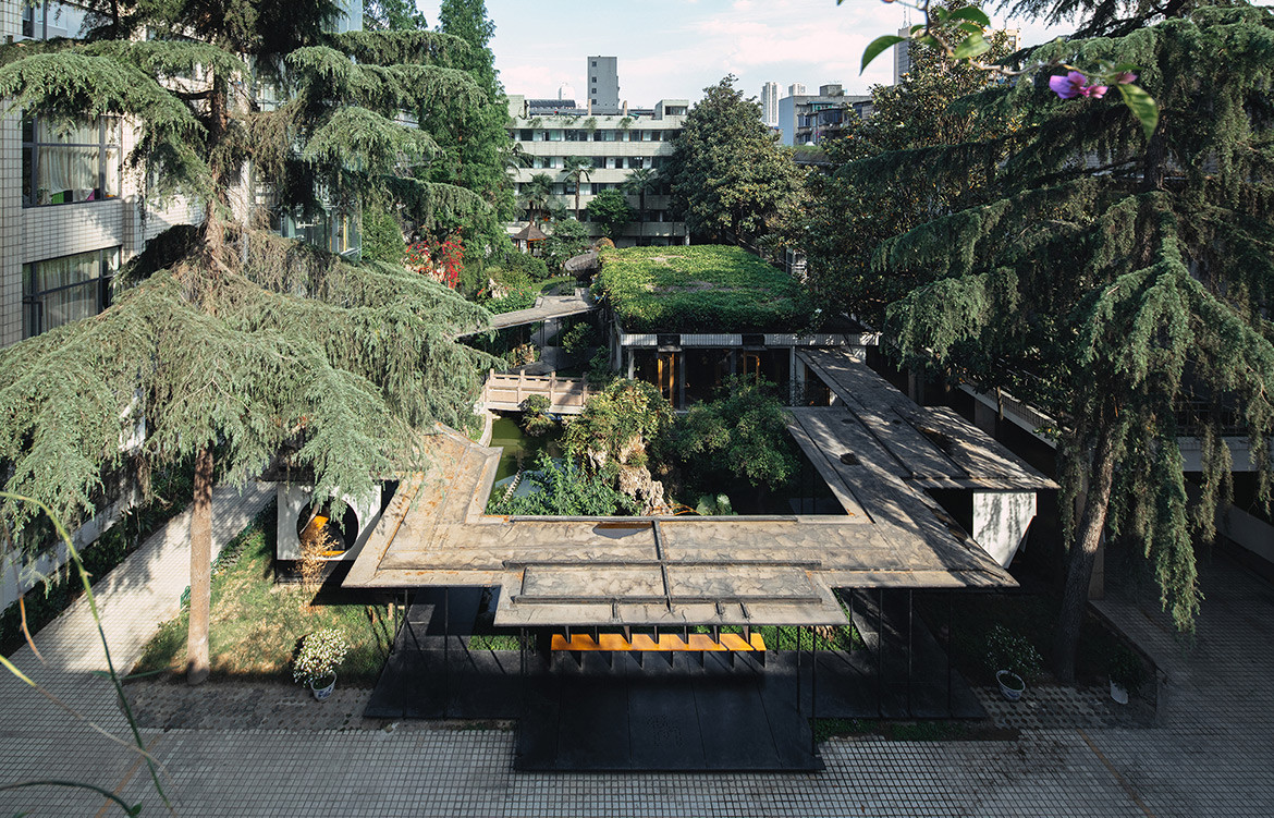 Garden Island Courtyard, Chengdu Garden Hotel by epos architecture blends the traditional Chinese garden with modern working spaces.