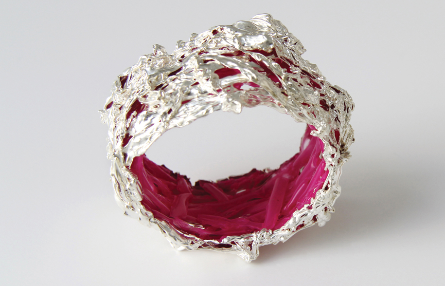 Gijs-Bakker---PlasticSoupBracelet_Silver