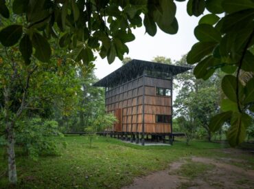 This holiday cabin in Thailand is all about connecting to the natural world