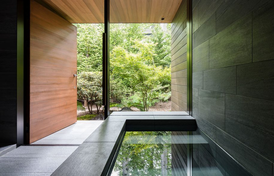 Weeken Villa by Kentaro Ishida Architects Studio