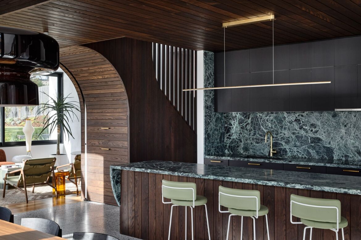 A kitchen for all kinds of masterful cooking – Jost Architects and Simone Haag – Sorrento Beach House