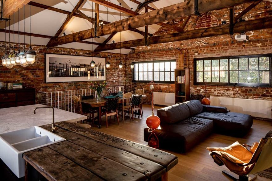 McIldowie Partners turned a warehouse into a home