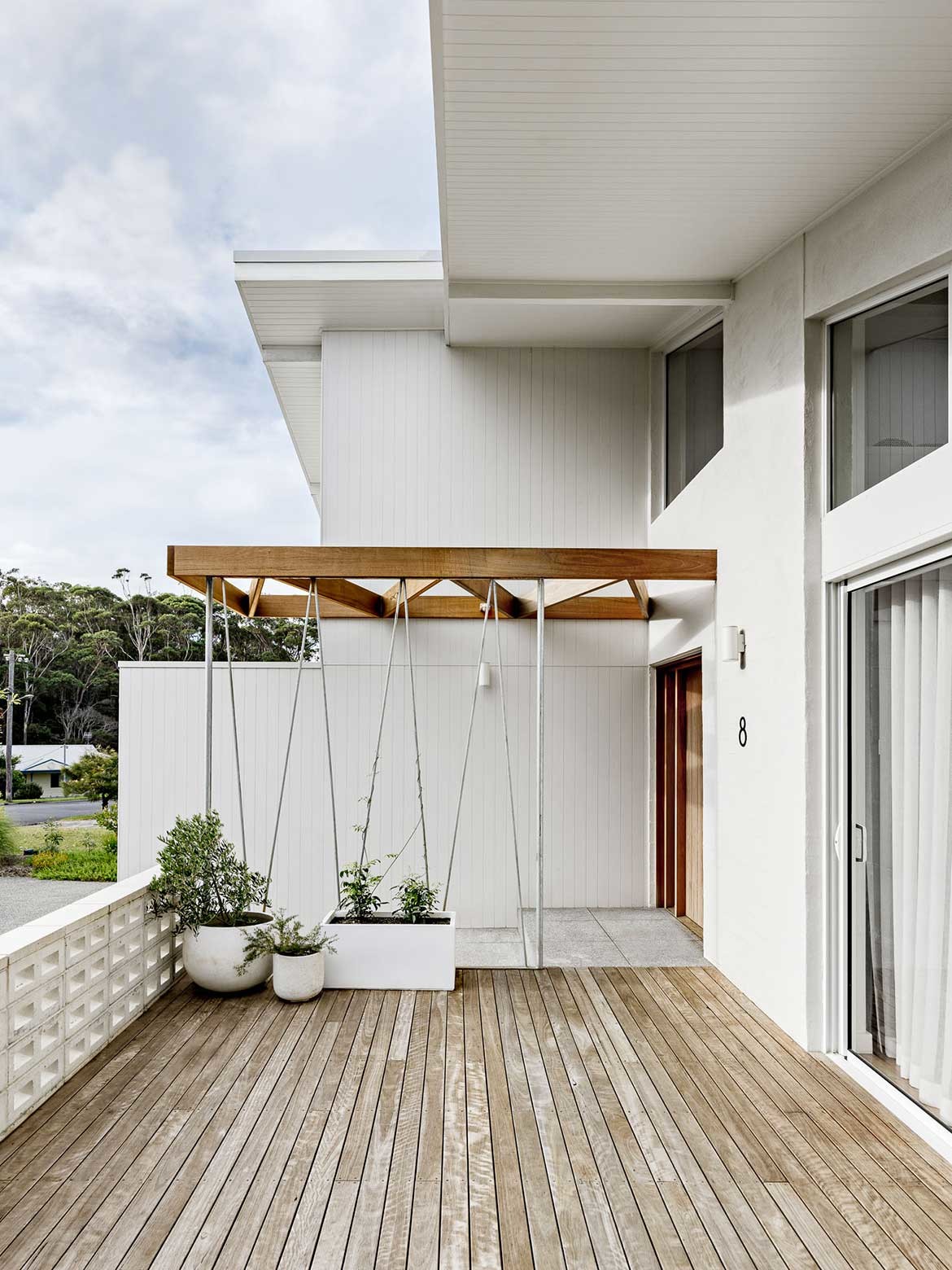 Jost Architects designs Mollymook beach house