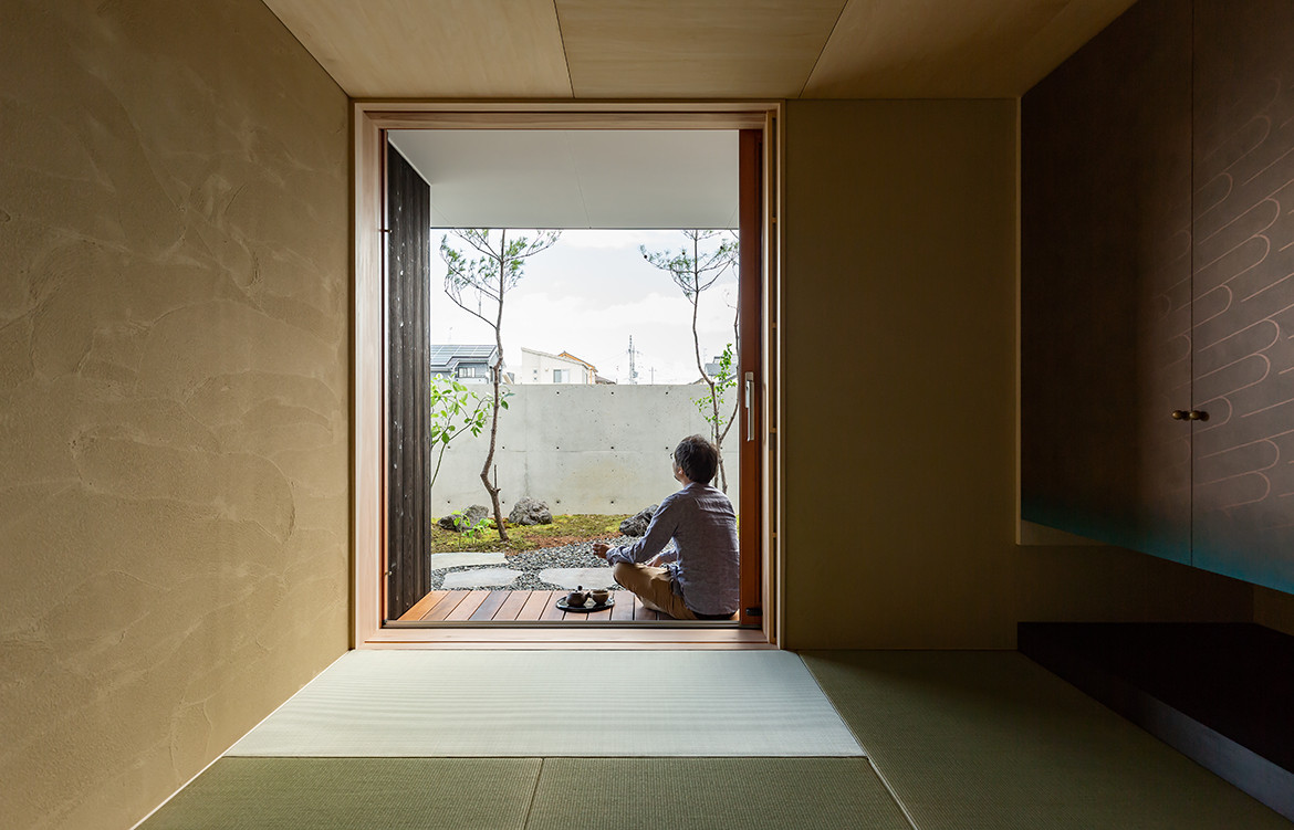 A Row House With Two Faces In Hikone, Japan | Habitus Living