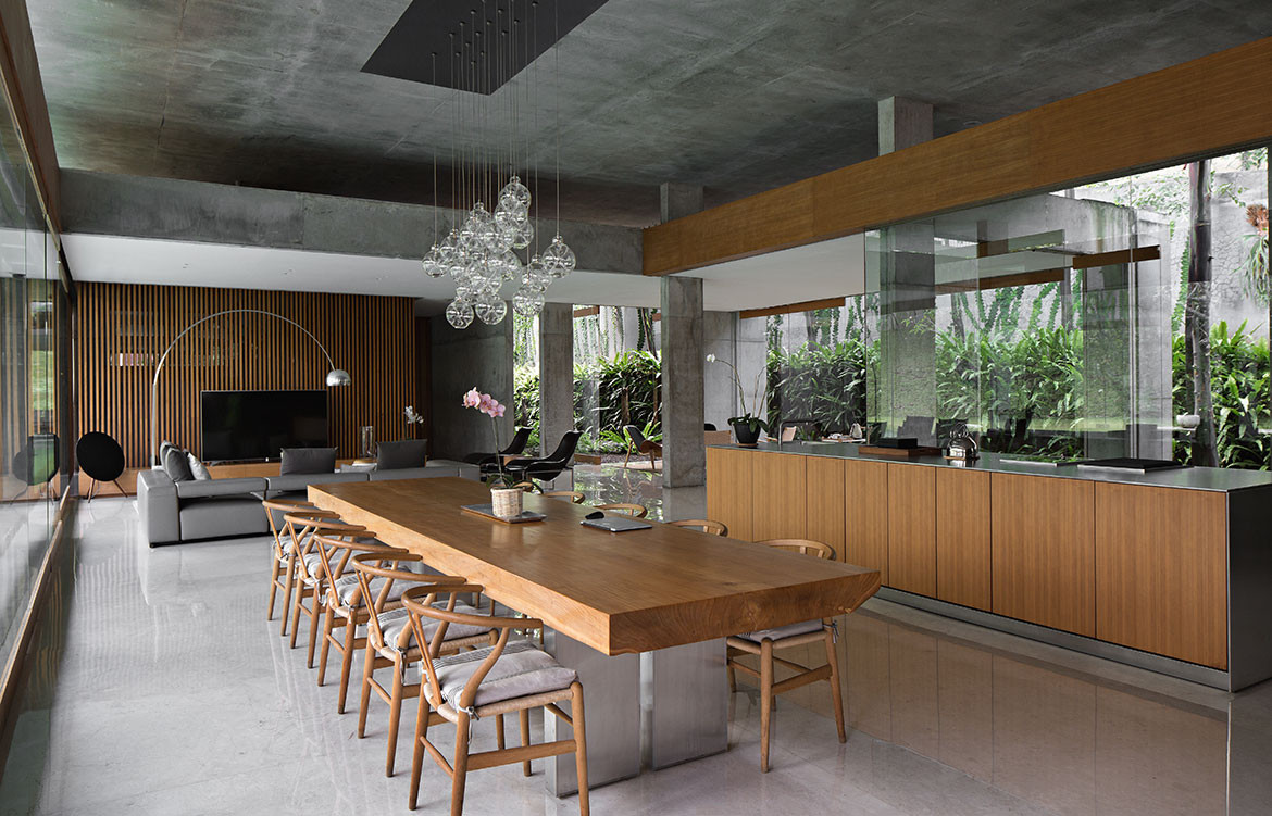 IH Residence Andra Matin CC Mario Wibowo dining and kitchen