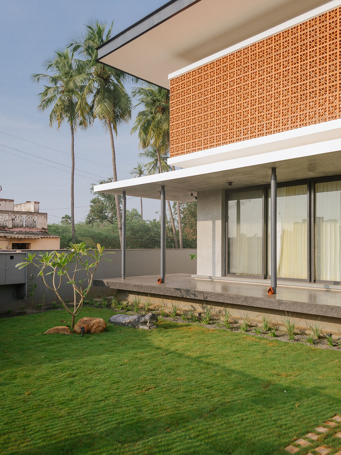 House in a Grove by STO.M.P (India) cc Prithvi M. Samy | Habitus House of the Year 2019
