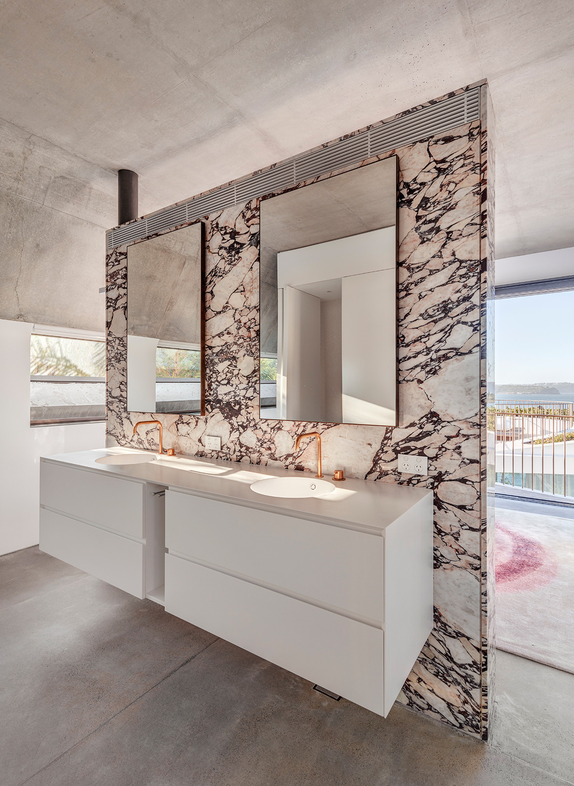 Kutti Beach House Matthew Woodward CC Murray Fredericks bathroom