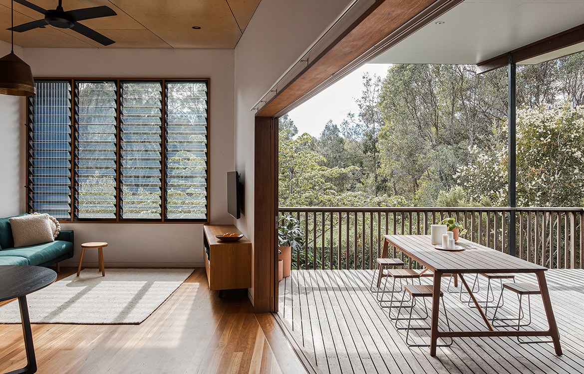 Martin Johnston furniture maker and designer lives in a contemporary Australian coastal house designed by Justin Twohill of Büro Two Architecture in Byron Bay.