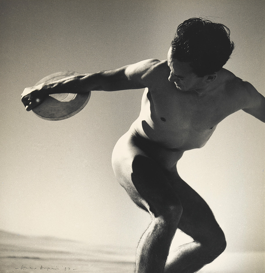 Max_Dupain_Discus_Thrower_1937