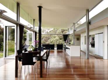 How the Mt Tamborine House Stands Clear