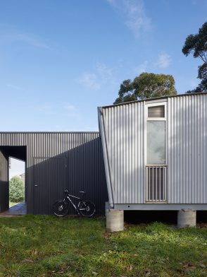 Less is more in Walkerville Pod House by NRN Architects