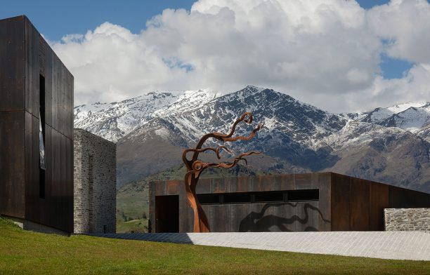 Arrowtown House (New Zealand) by RTA Studio cc Patrick Reynolds | Habitus Living House of the Year 2019